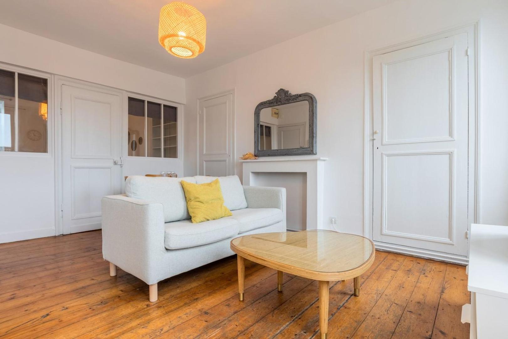 Appartement 2-bedroom Near Metro
